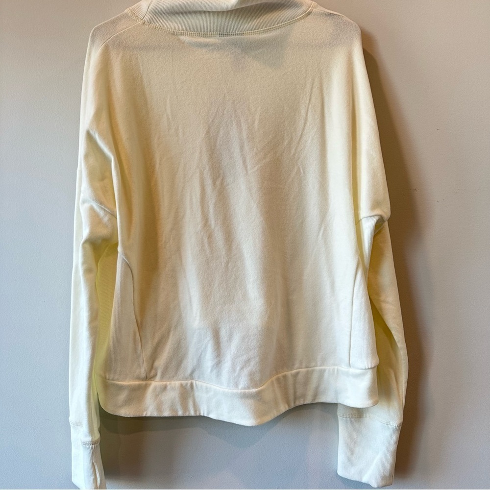 Sweaty Betty Harmonise Luxe Fleece Sweatshirt - Picture 4 of 12
